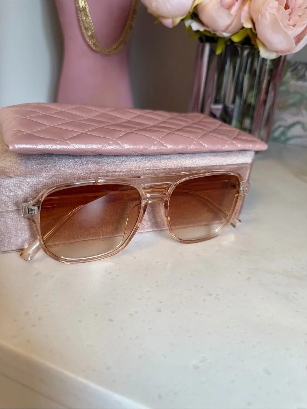 Stylish Pink Gradient Women's Sunglasses with Matching quilted Case